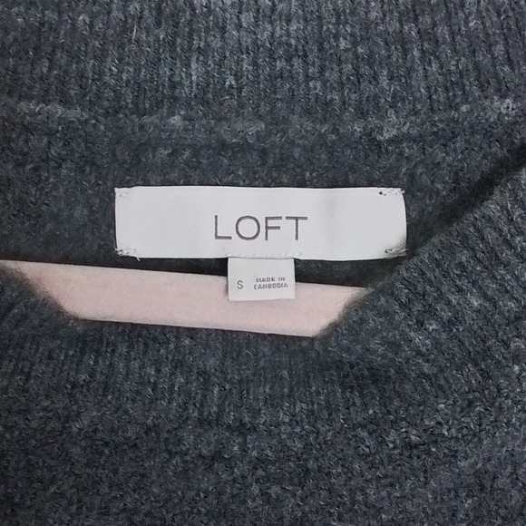 LOFT Relaxed Fit Sweater Size S Gray Boat Neck Long Sleeve - Picture 9 of 9